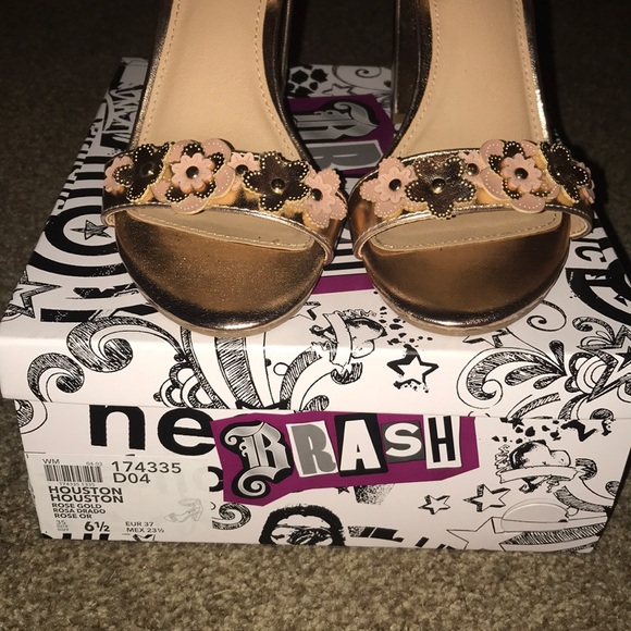 Rose gold heels - Picture 3 of 6